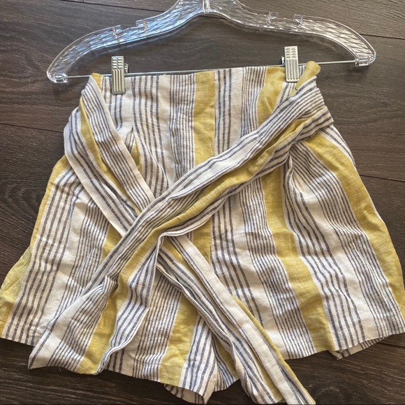 ASOS Bershka Shorts with Tie - Picture 3 of 3